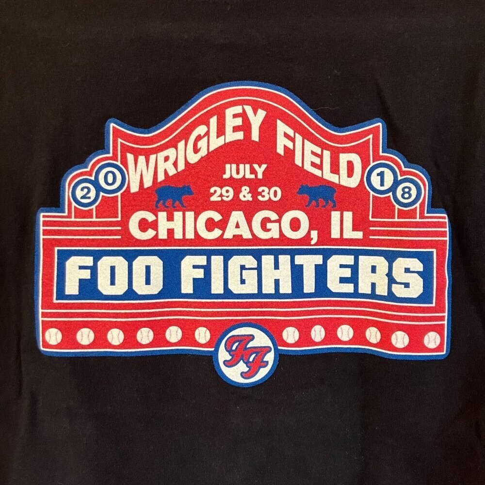 Tultex Mens Foo Fighters 2018 Wrigley Field Chicago T-Shirt Small Black AN EXC